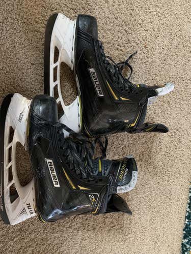 Used Bauer Supreme 2S Pro Regular Width  Size 8.5 Hockey Skates