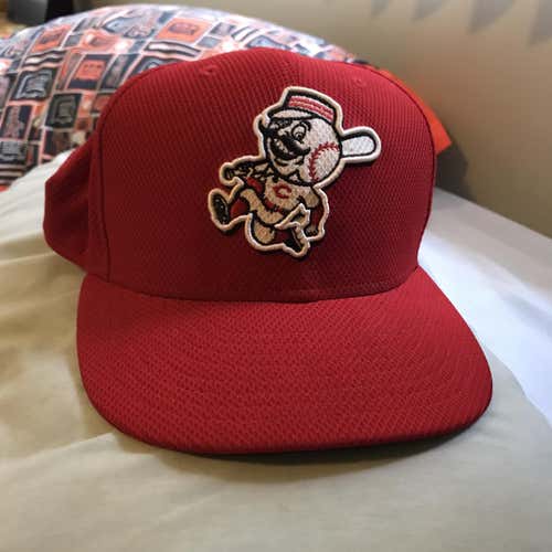 Red Unisex 7 1/8 New Era Hat