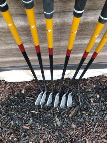 Taylormade R7 4-9 IRON SET RH Used