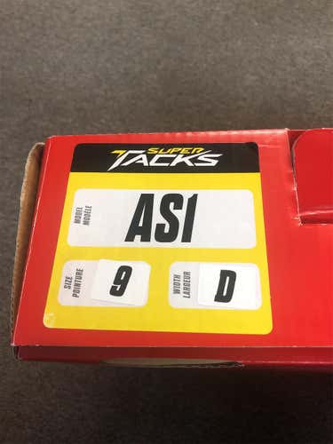 New CCM Super Tacks AS1 Regular Width Size 9 Hockey Skates