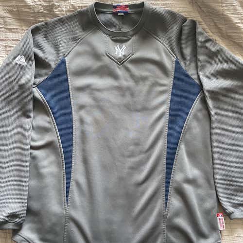 NY Yankees Majestic Pullover