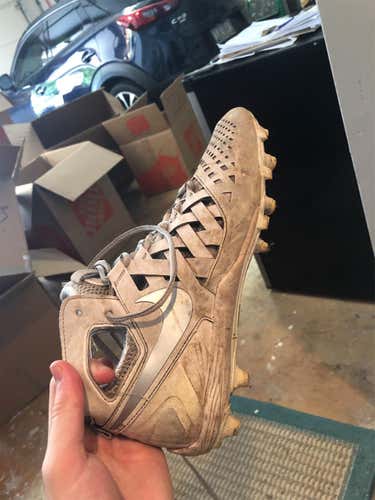 White Unisex Molded Cleats High Top