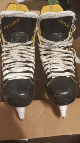 Junior Used Bauer Supreme 160 Hockey Skates Size 6.5