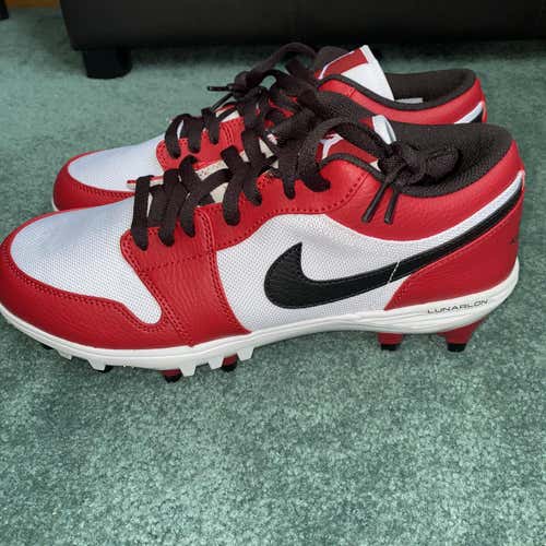Red Men's Molded Cleats Low Cut