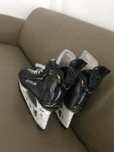 Used Bauer Supreme 2S Pro Wide Width Size 5.5 Hockey Skates