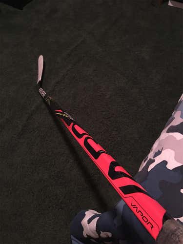 Used Right Handed Vapor 2X Pro Mid Pattern Hockey Stick