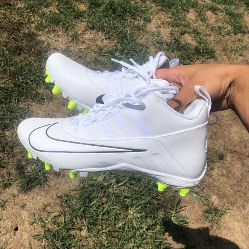 NEW Hurrache Nike Cleats