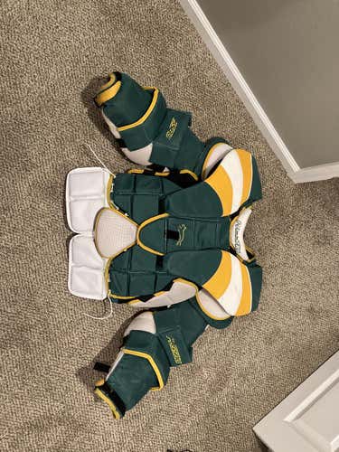 Senior Used XL Other Passau Goalie Chest Protector