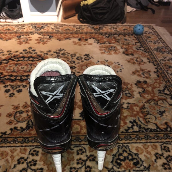 Great Condition Used Bauer Vapor 1X Regular Width Pro Stock Size 9.5 Hockey Skates