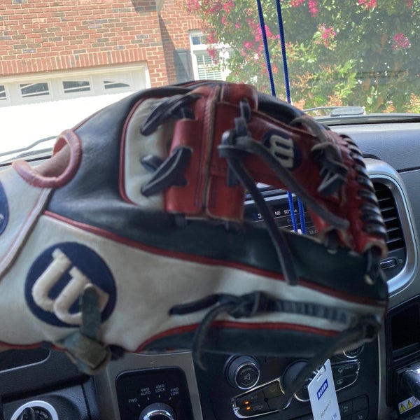 Wilson A2000 Limited Edition 11.5” 1786 WBC 201Team USA Glove