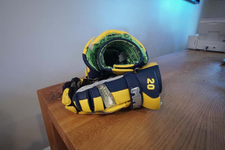 Used MICHIGAN Maverik M4 Lacrosse Gloves 13"