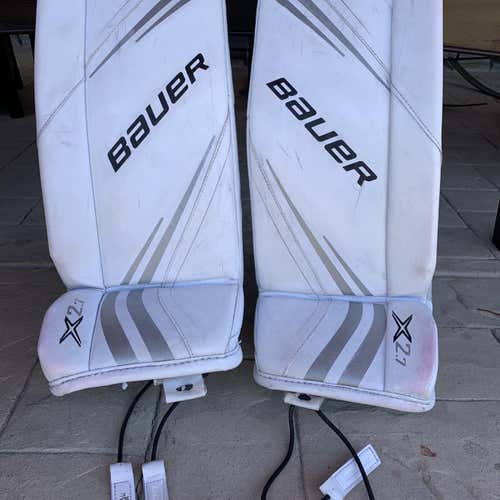 White Used 31" Bauer Vapor 2X Goalie Leg Pads