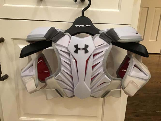 Under Armour Revenant Shoulder Pads, Size Small, Great Condition