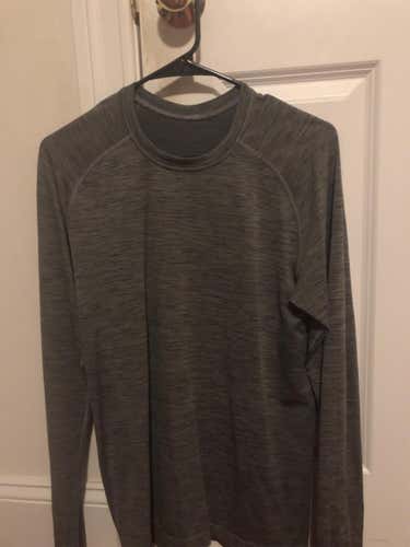 Lulu Metal Vent Long Sleeve(Gray,S), Lulu T Shirt (Gray, S)