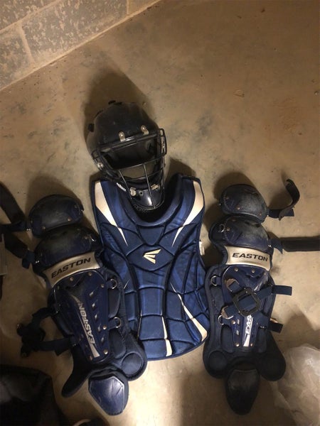 Blue Used Adult Easton Catcher's Combo