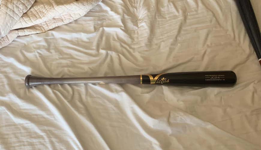 New Victus JC24 (-3) 32"/29 Wood Bat