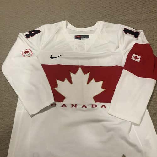 NEW WITH TAGS, 2014 Team Canada Olympics Hockey Nike Large Jersey