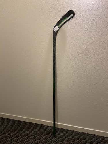 New Bauer Nexus ADV RH Right Handed Hockey Stick Hole In Blade 77 Flex