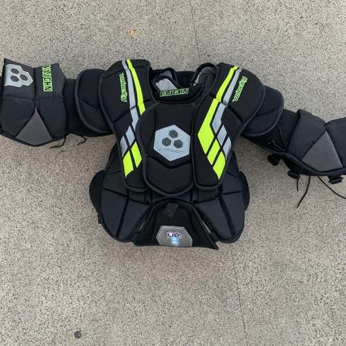 Used Large Vaughn Velocity VE8 Int Goalie Chest Protector
