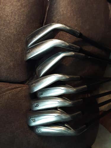 Used Men's Callaway Left Hand XR Iron Set Stiff Flex Graphite Shaft