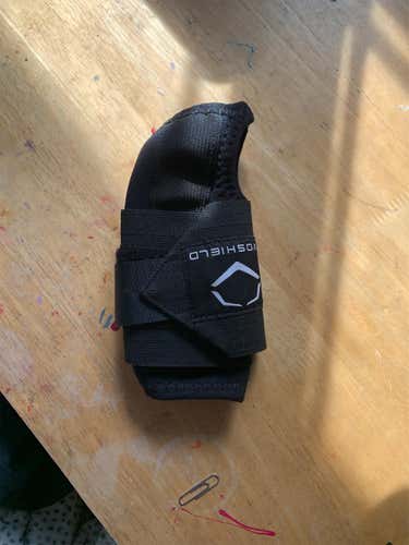 New Senior EvoShield Wrist Guards
