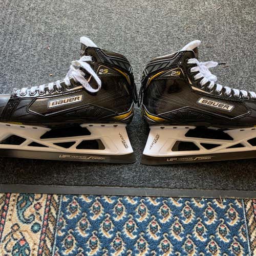Bauer Supreme 2S Pro Regular Width Size 9.5 Goalie Skates Mint Condition