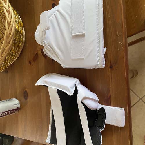 New Bauer Thigh Guards