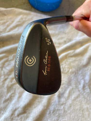 Used RH Cleveland Wedge