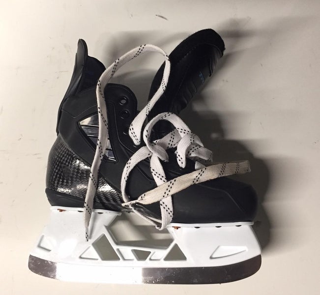 Used Stock True Hockey Skates Regular Width Size 5-5.5D