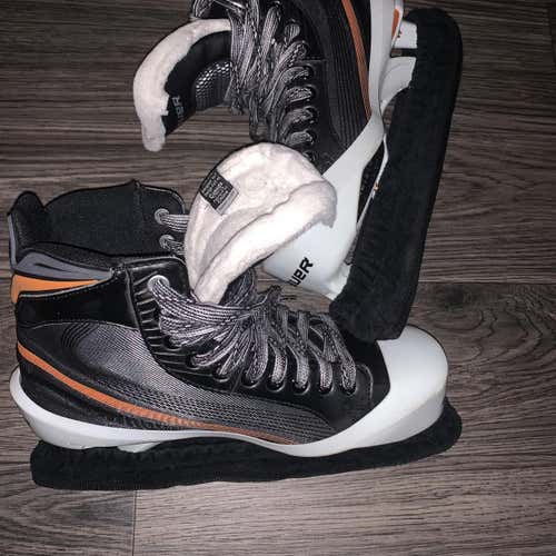 Used Bauer Elite Regular Width  Size 9 Hockey Goalie Skates