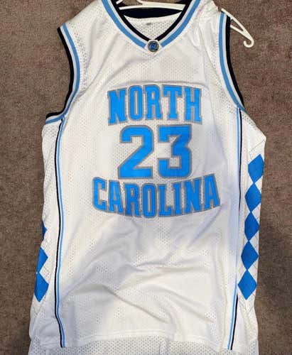 Michael Jordan UNC White Men's XL Jordan Jersey
