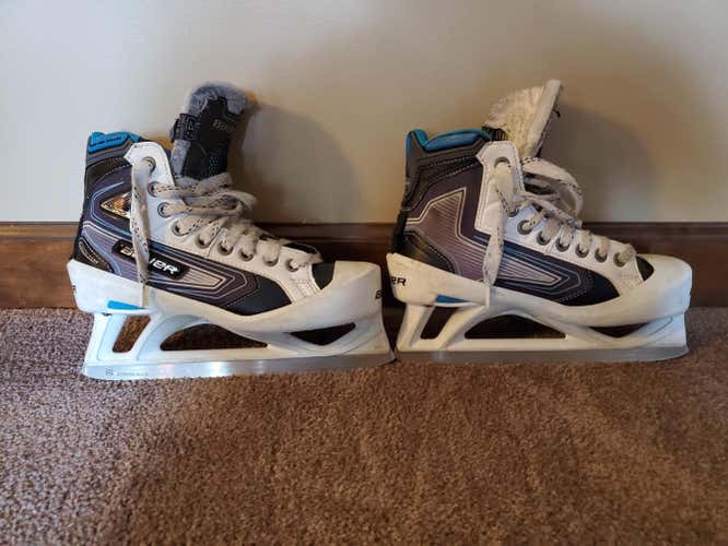 Junior Used Bauer Reactor 7000 Hockey Goalie Skates Regular Width Size 5.5