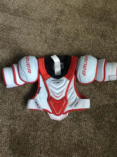 New Small Bauer Vapor APX2  Shoulder Pads