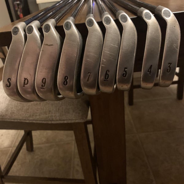 Used Right Handed Big Bertha Stiff Flex Graphite Shaft Iron Set