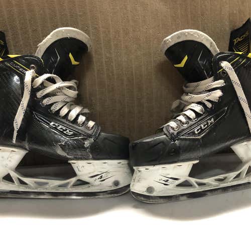 Used CCM Super Tacks Regular Width Size 7.5 Hockey Skates