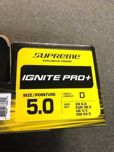 New Bauer Supreme Ignite Pro + Size 5.0D Jr Skates