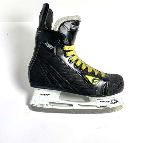 USED Graf Supra G135S Junior Hockey Skate Size 2.5R