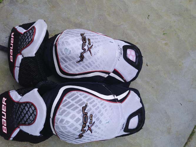 Senior Used Medium Bauer Elbow Pads