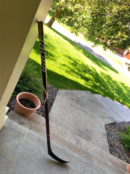 Used Right Handed Vapor 1X Lite Toe Pattern Hockey Stick