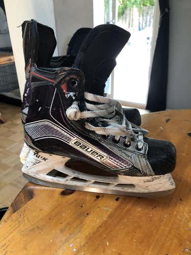 Senior Used Bauer Vapor 1X Hockey Skates Regular Width Pro Stock Size 9.5