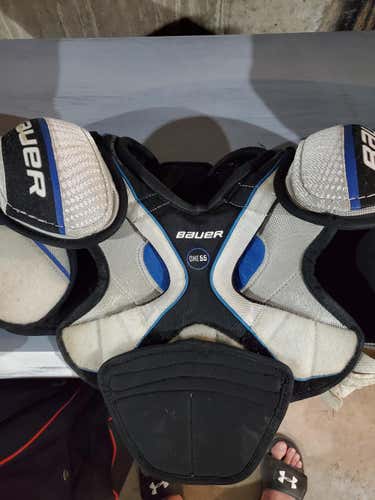 Used Junior Small Bauer Shoulder Pads