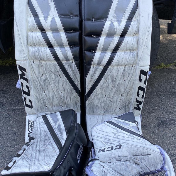 White Used 33 +2”Regular Extreme Flex 4 Pro Stock Goalie Full Set