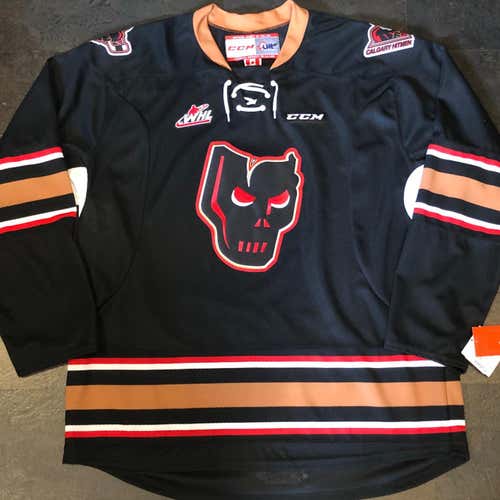 NWT CCM Calgary Hitmen Home Black Jersey LARGE