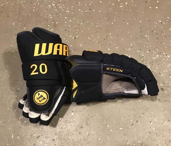 Alex Steen pro stock gloves