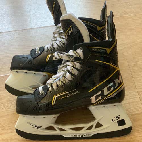 CCM AS3 Pro Size 7D Hockey Skates