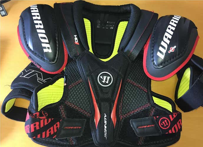 Used Junior Large Warrior Dynasty HD1 Shoulder Pads