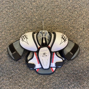 New Yth Small Easton ST4 Shoulder Pads
