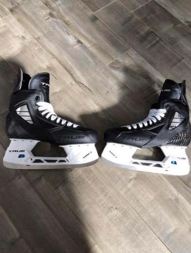 BRAND NEW PRISTINE SIZE 8