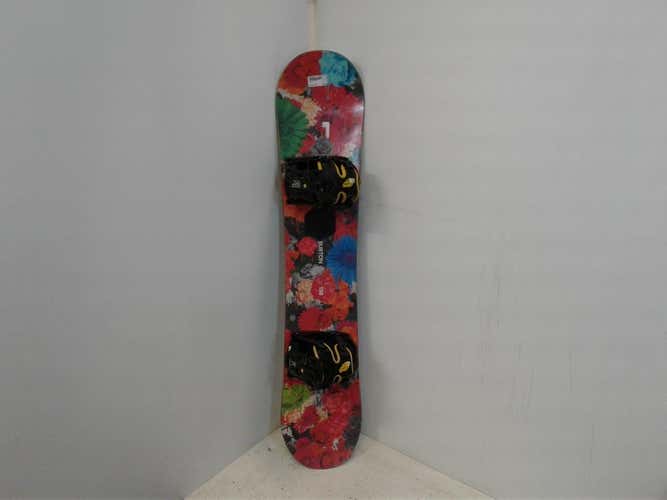 Used Burton Flow 138 Cm Snowboard Womens Combo