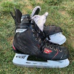 Moving Soon-Sale Pricing - Senior Used CCM RBZ 50 Hockey Skates Regular Size 9